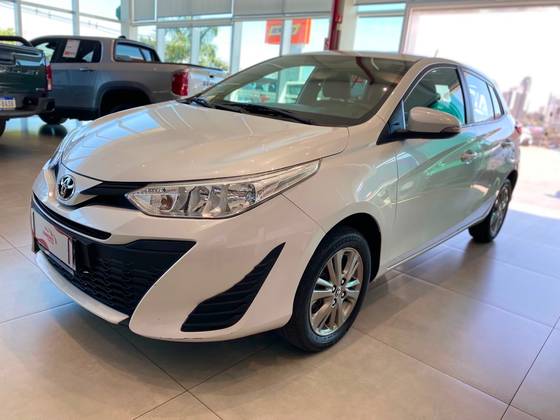 TOYOTA YARIS 1.5 16V FLEX XL PLUS CONNECT MULTIDRIVE TOYOTA YARIS 1.5 16V FLEX XL PLUS CONNECT MULTIDRIVE